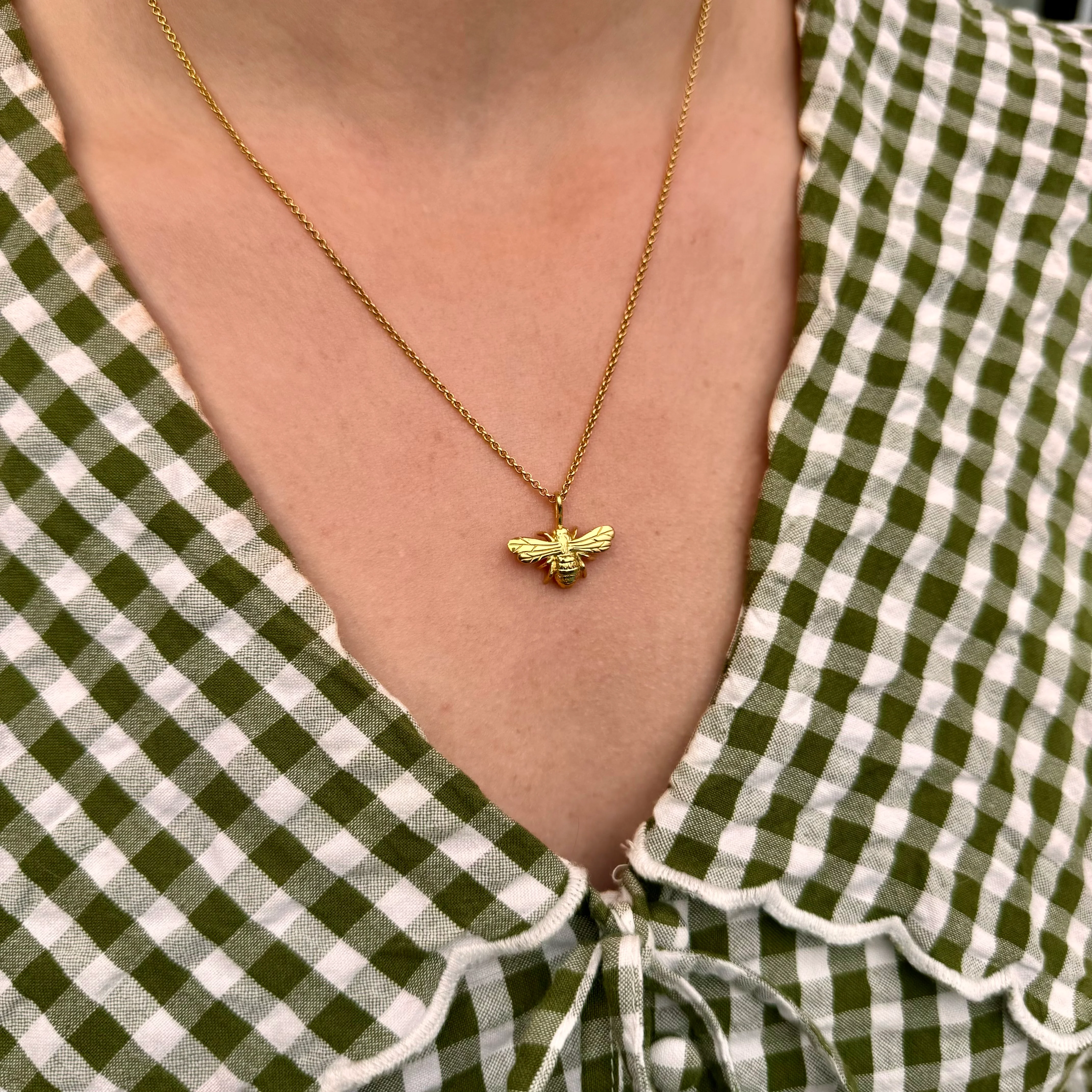Bee Necklace (18ct Gold Plated) - Image 3